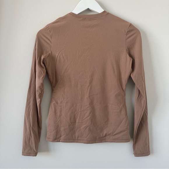 Pumiey Women's Long Sleeve T Shirt Crew Neck Slim Fit Top Basic Tee Nude Brown - Picture 6 of 10